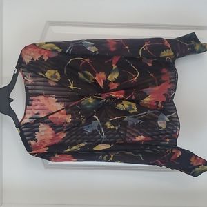 BCBGMAXAZRIA  BLOUSE SIZE M